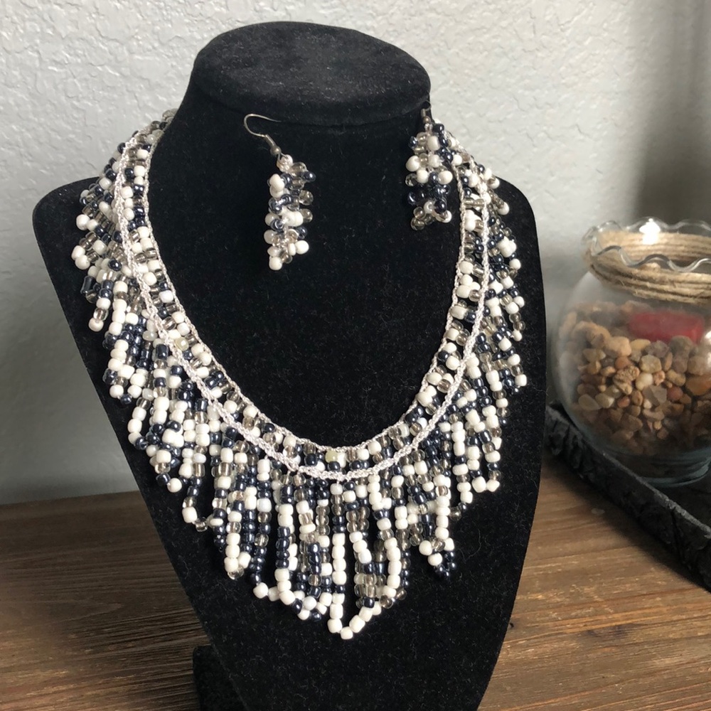 Nice beed necklace with earrings all made by hand